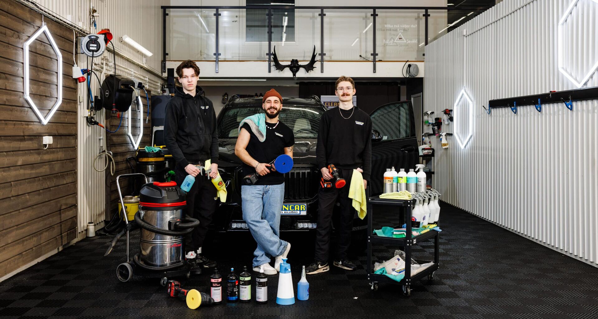 Nytvättad bil hos Clean Car i Boden